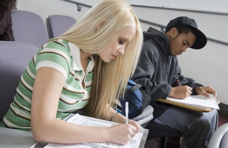 5 Steps to Help You Keep from Falling Behind in School - UEI College female student