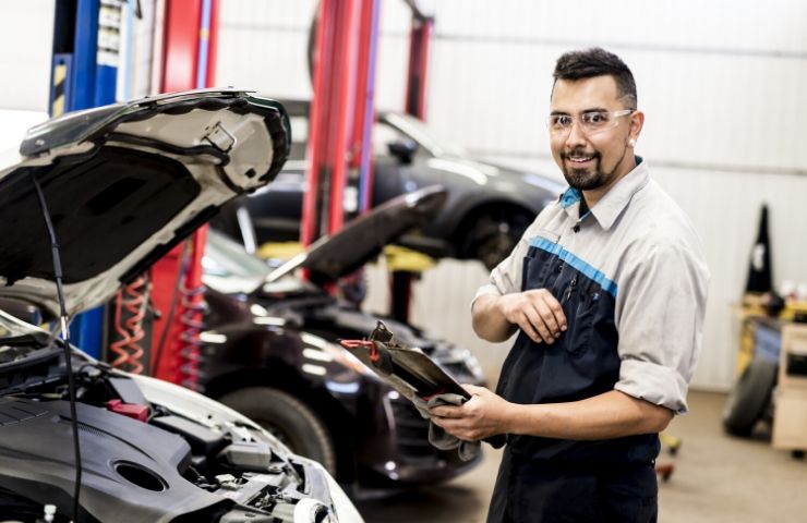 Potential Career Outcomes for Automotive Technicians - UEI College