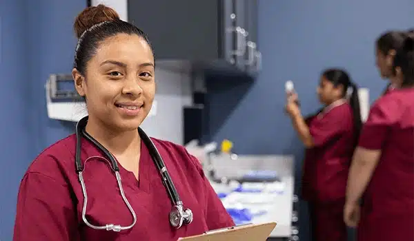 medical-assistant-smiling