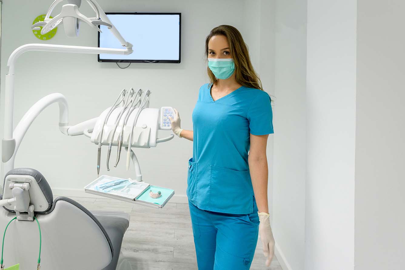 female-dental-assistant