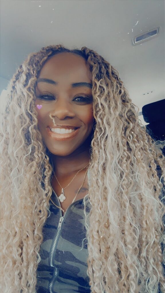 Busy mother of five Jazzlyn overcame past setbacks to achieve the honor roll in the Dental Assistant program at UEI College Huntington Park