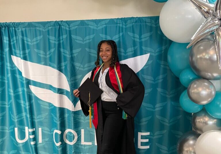 dental-assistant-student-graduating