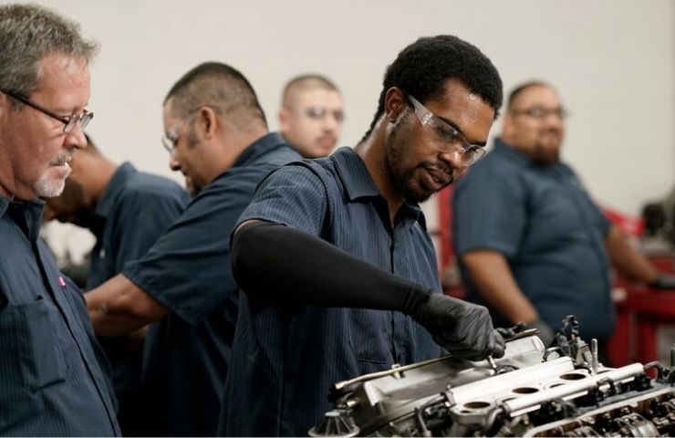 UEI Morrow Introduces New Automotive Technician Program to Prepare Students for Entry-Level Positions - UEI College