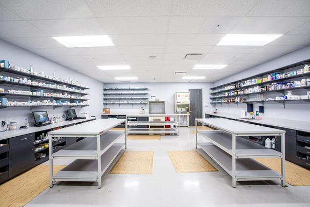 pharmacy-tech-lab