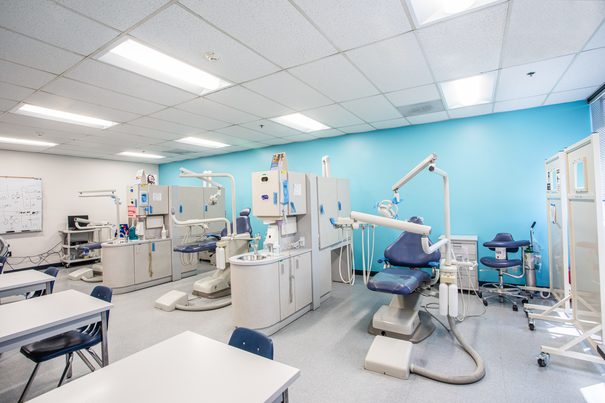 dental assisting program lab