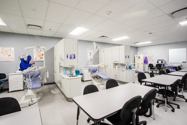 Dental Assistant Lab 3 at UEI Las Vegas Trade School Campus - UEI College