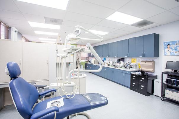 dental assisting lab