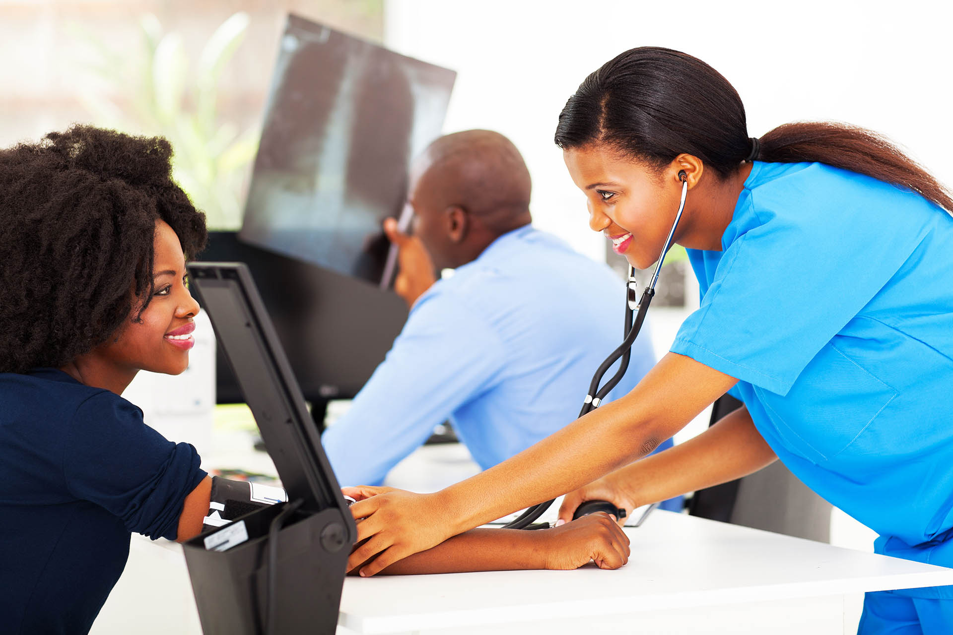where-do-medical-assistants-work